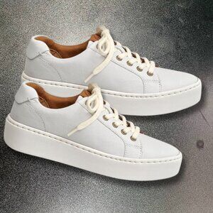 Mira Lightweight Sneakers White Sea Salt Width Medium By Born